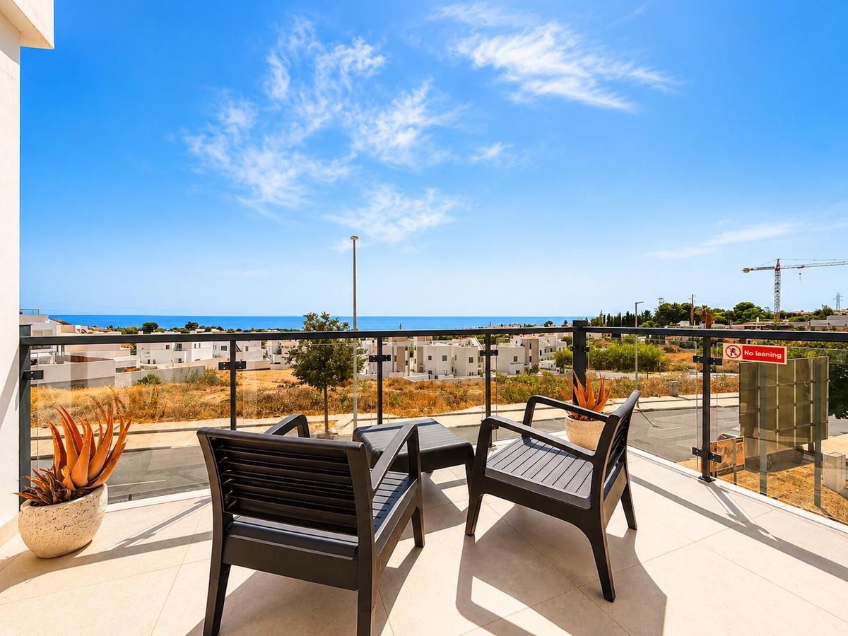 Casa de nueva construcción en Nerja - piscina privada - licencia de alquiler