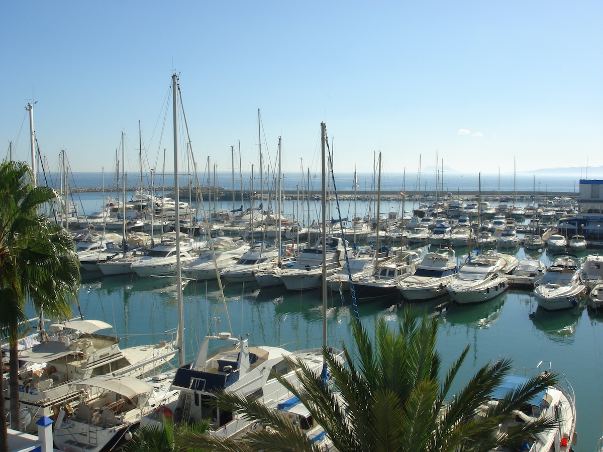Guide till Estepona på Costa del Sol – allt från sevärdheter till bostadsmarknaden