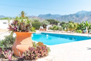 منظر لبيت المسبح في La Exotica Nerja