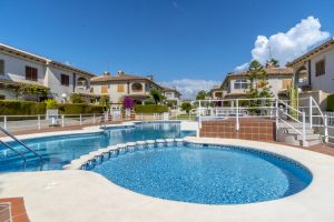 Apartament în Orihuela (Rojacuna) - 2 dormitoare pentru sub 1 milion!